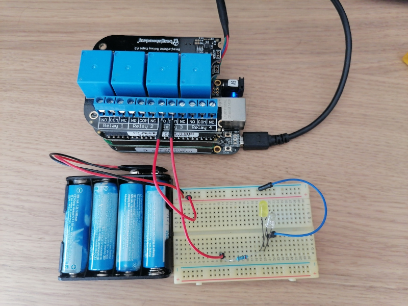 Circuit controlled by the BeagleBone Black board and its relay cape - Off mode